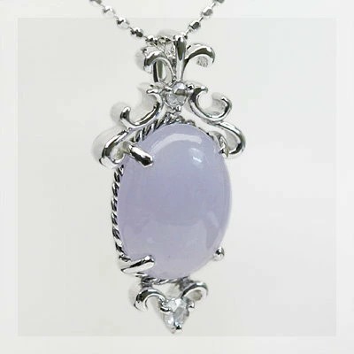 ラベンダー色のオーバル型ペンダント ラベンダーヒスイペンダントトップ「トレジア」（チェーン無し）PT900