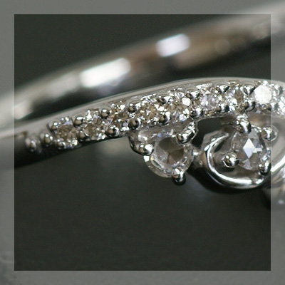 女王の風格」ダイヤモンドリング PT900 K18 K10対応 ローズカット