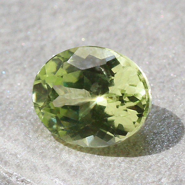 グリーンクリソベリル　ソーティング付き　オーバル0.891ct宝石ジェムストーン色石