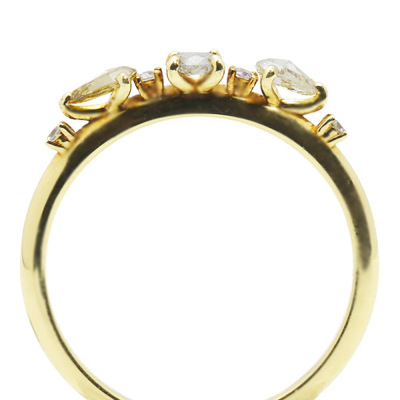 限定1本 K18GG 0.37ct マルチカラーダイヤモンド 7石 リング 12号