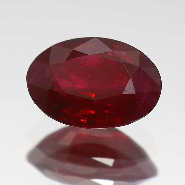 ☆鑑別書付 ピジョンブラッド ルビー オーバル 0.62ct 限定1個 ※こちら