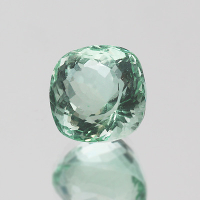 �O���[���t���[���C�g �N�b�V���� 3.92ct