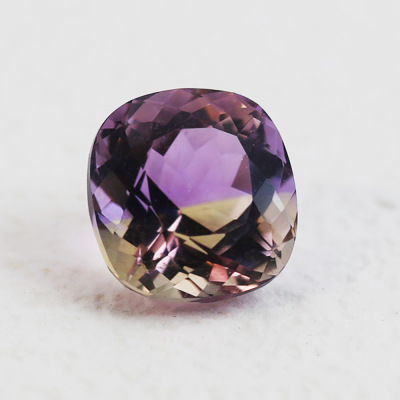�A���g���� �N�b�V���� 2.25ct