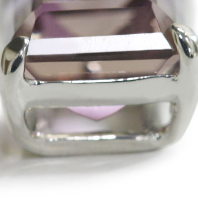 ルースを選べる！ 9×7mmの大粒が胸もとで映える！ アメトリン