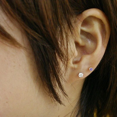 送料関税込【AMY O】White Sapphire Studs☆ピアス (2色) 国内発 送料関税込【AMY O】White Sapphire Studs☆ピアス (2色) 国内発
