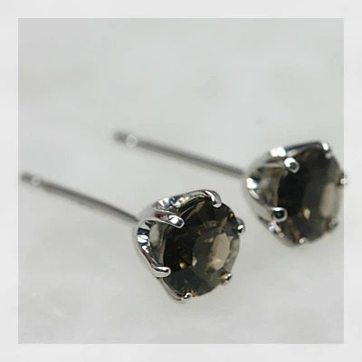 Kaya◆ひねりコンケーブカット✧ハニークォーツピアス fit=scale-down,w=1200