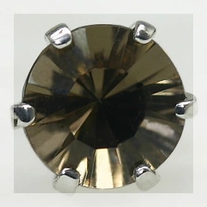 Kaya◆ひねりコンケーブカット✧ハニークォーツピアス 5mm スモーキークォーツ コンケーブカット ティファニー