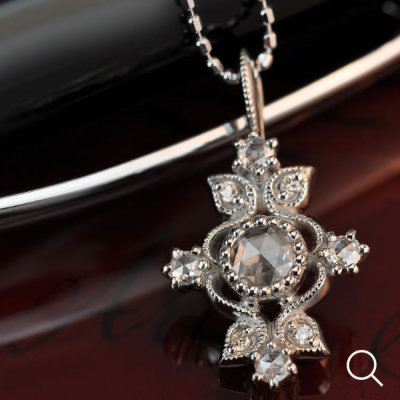 マトロナーレ」ローズカットダイヤモンド ペンダントトップ