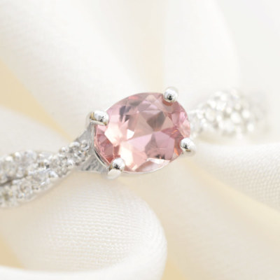 シェリーカラー インペリアルトパーズ ダイヤモンドリング「ツイスト