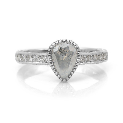 PT900 UV�u�� 1.31ct 0.35ct �_�C�������h�����O