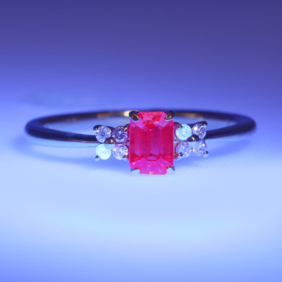 限定1本 K18YG UV蛍光 0.42ct レディッシュピンクスピネル 0.07ct