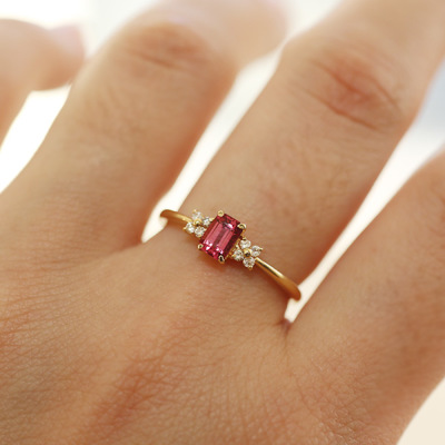 限定1本 K18YG UV蛍光 0.42ct レディッシュピンクスピネル 0.07ct