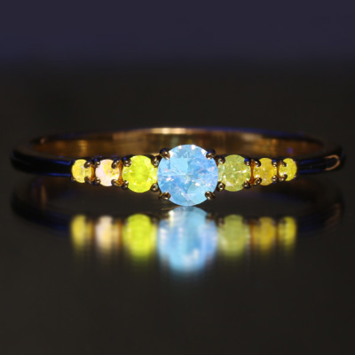 限定1本 K18YG UV蛍光 0.24ct マルチカラーダイヤモンド リング 12号